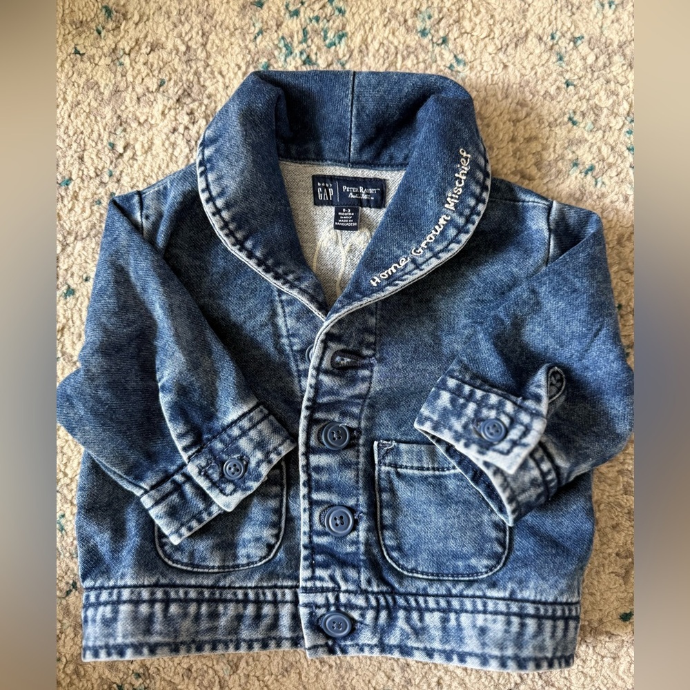 GAP Blue Jean Jacket Classic Denim Style